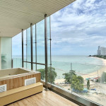 The Cove. Spacious 1 bedroom with two terraces. Sea view
