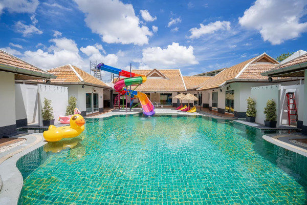 4 bedrooms house in Nong Pla Lai